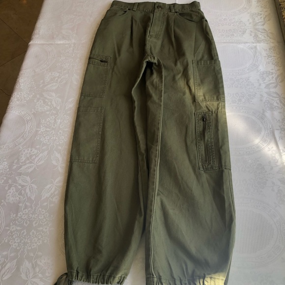 Forever 21 High-Rise Army Green Cargo Utility Joggers Pants Women’s Size M - Picture 6 of 16
